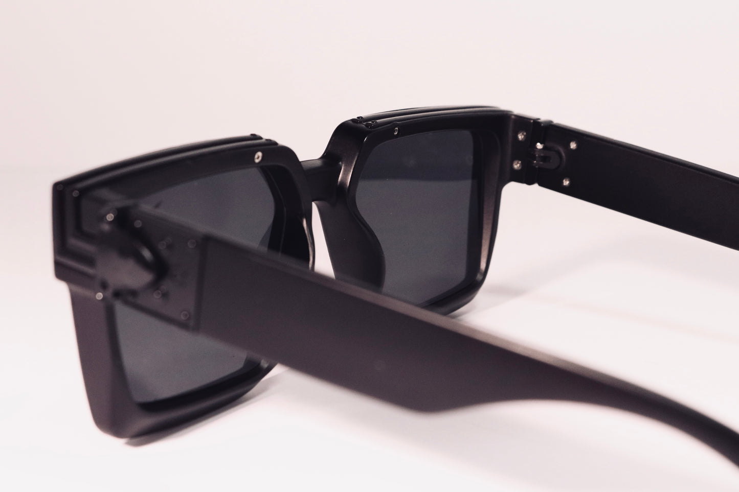 BOXY shades (Phantom Black)